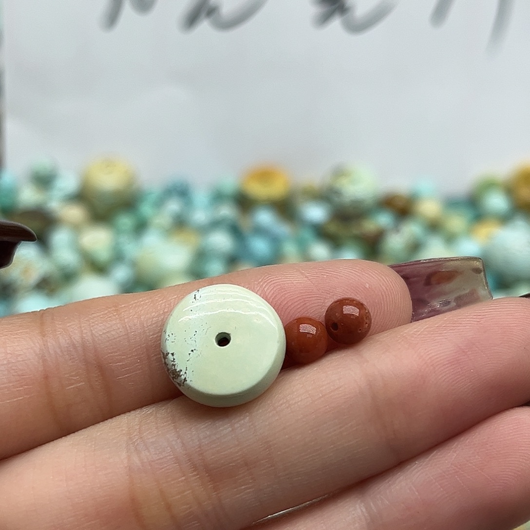 南红玛瑙未镶嵌珠宝奇石