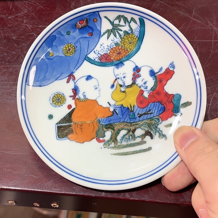 瓷片///////直径13.5厘米。绿。