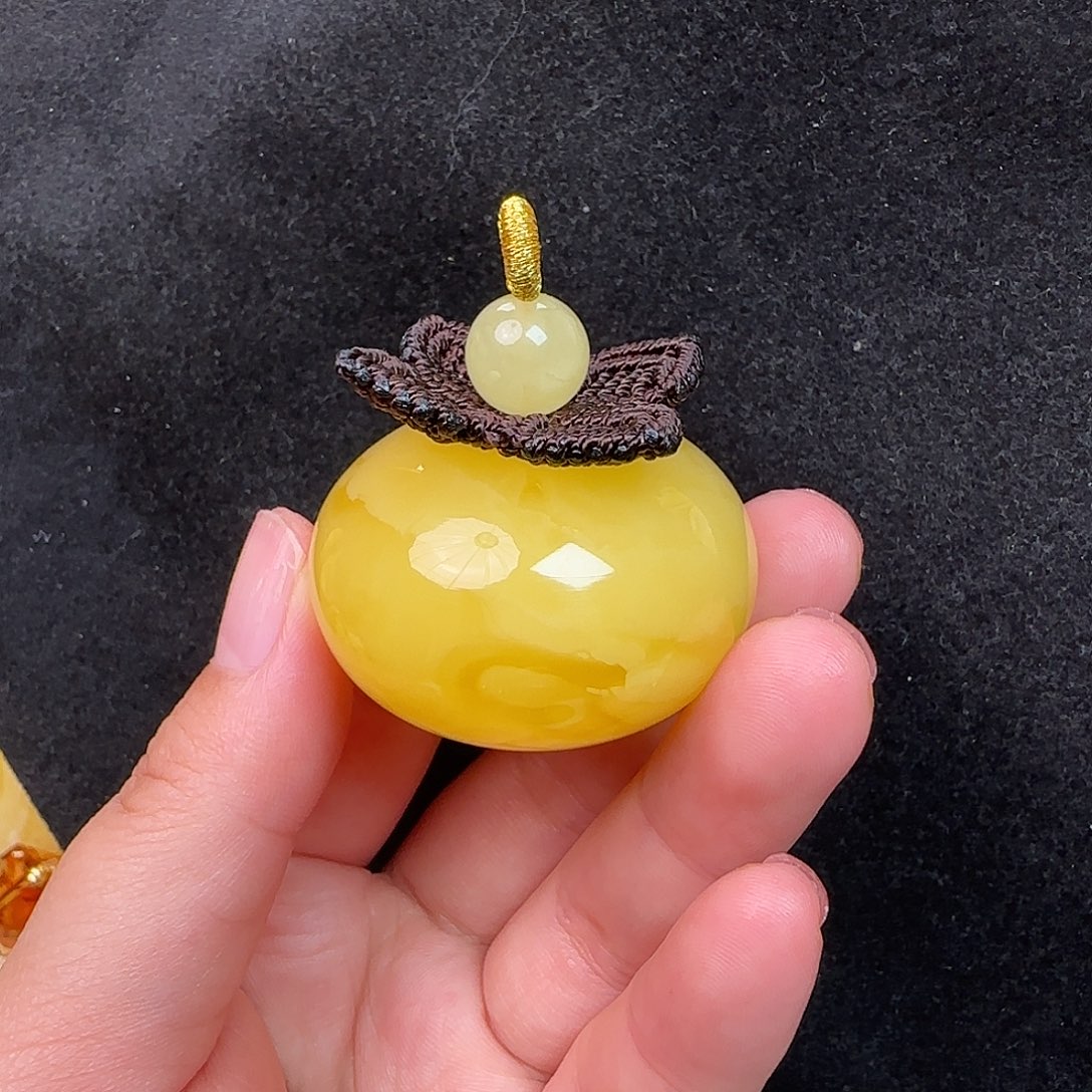 蜜蜡未镶嵌珠宝奇石