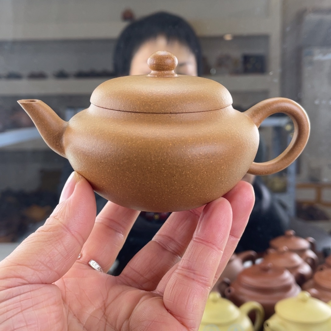 紫砂茶壶金黄段扁灯150cc