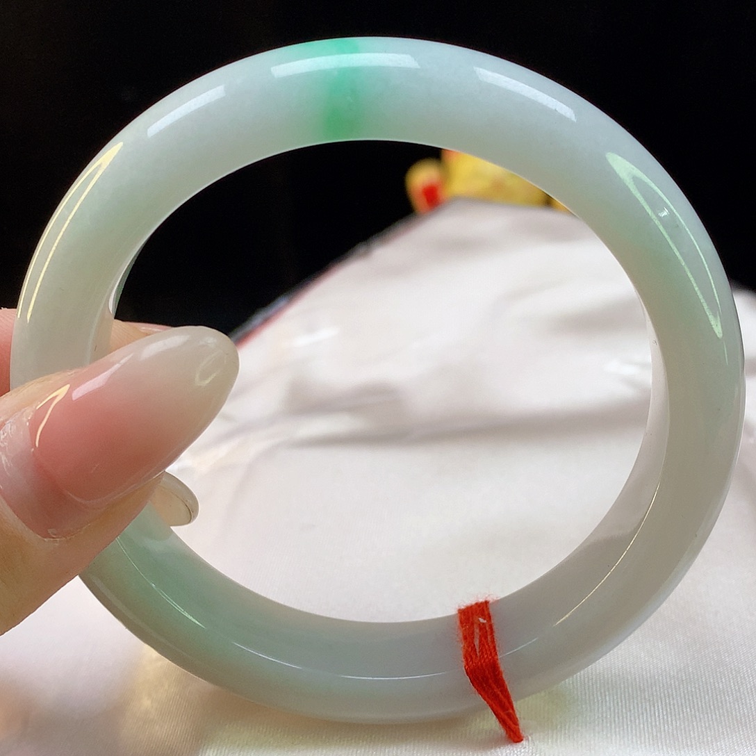 翡翠手镯未镶嵌天然翡翠5185