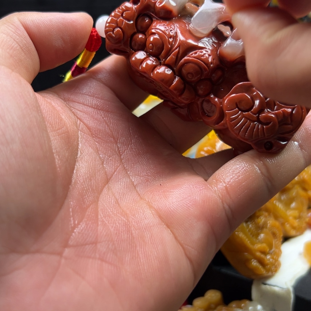 石英质玉（黄龙玉）未镶嵌黄龙玉