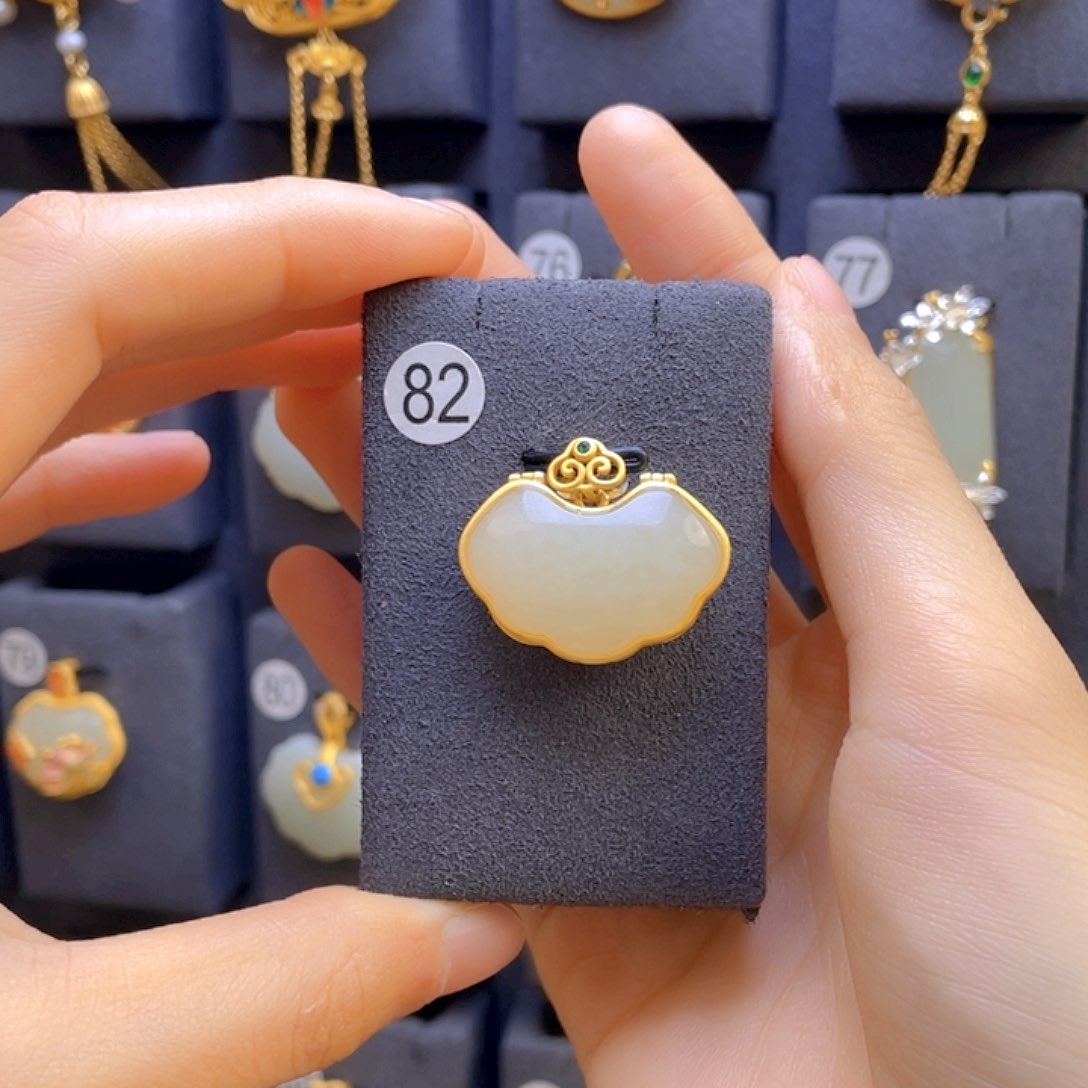 和田玉颈饰银S925镀金镶嵌