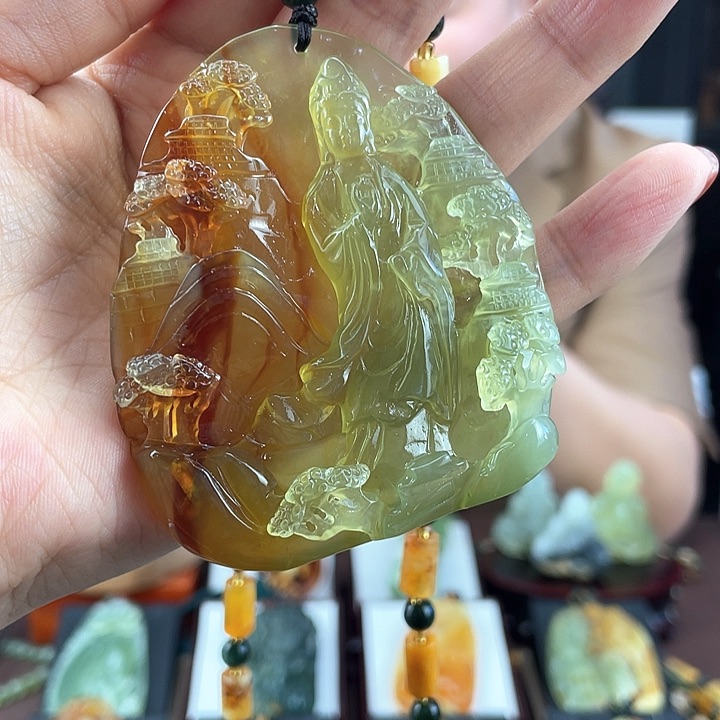 蛇纹石玉颈饰未镶嵌