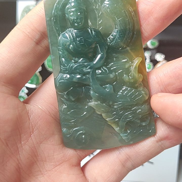 翡翠未镶嵌颈饰佛牌