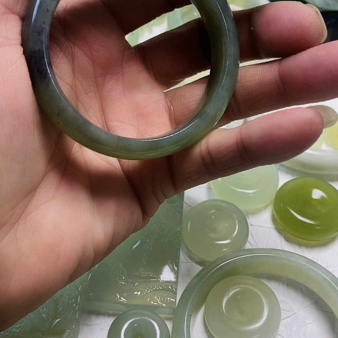 蛇纹石玉合金颈饰