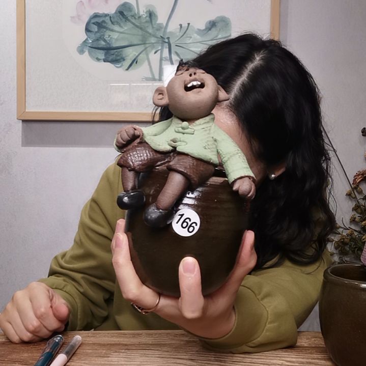 粗砂童趣系列作品收纳笔筒花器