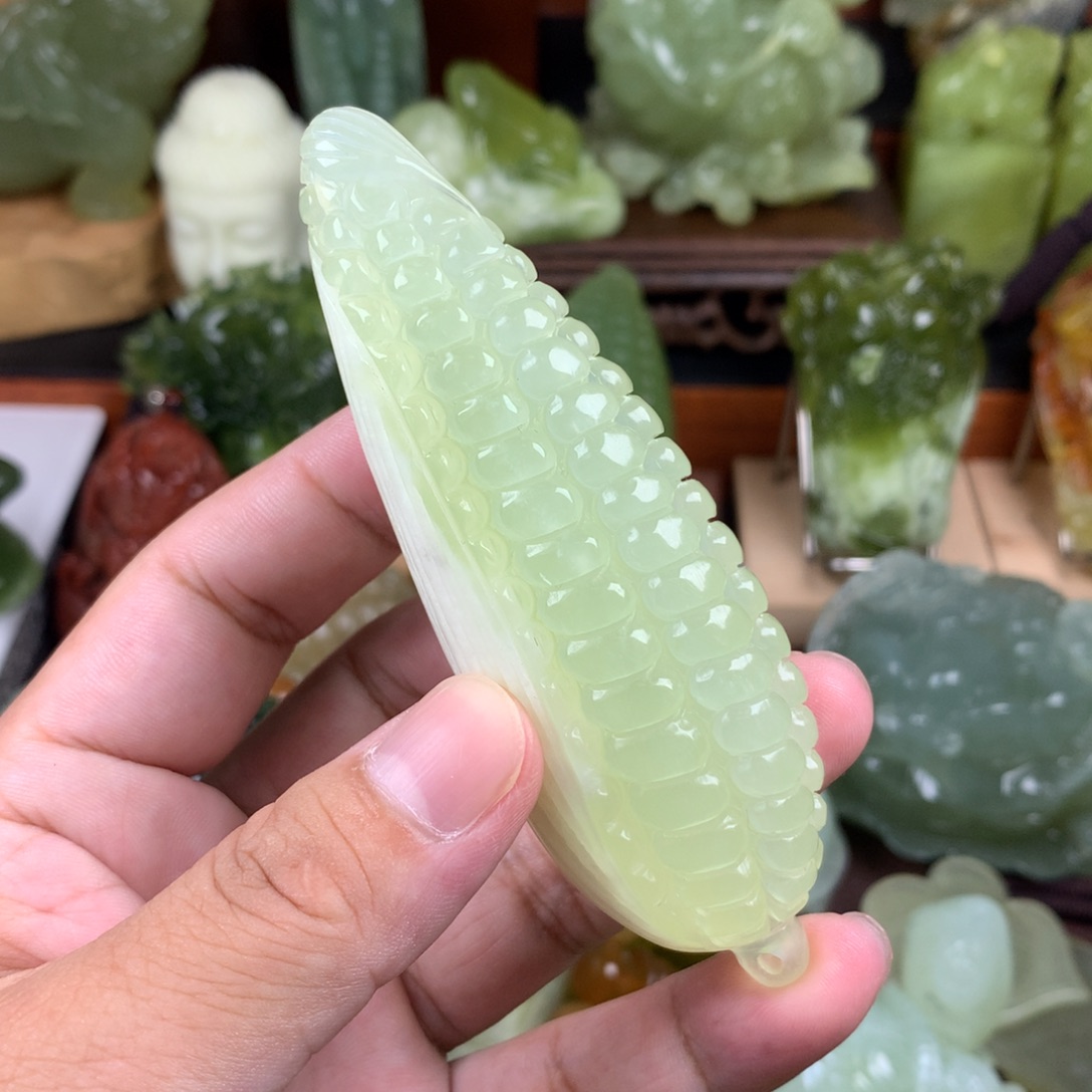 未镶嵌岫玉手把件