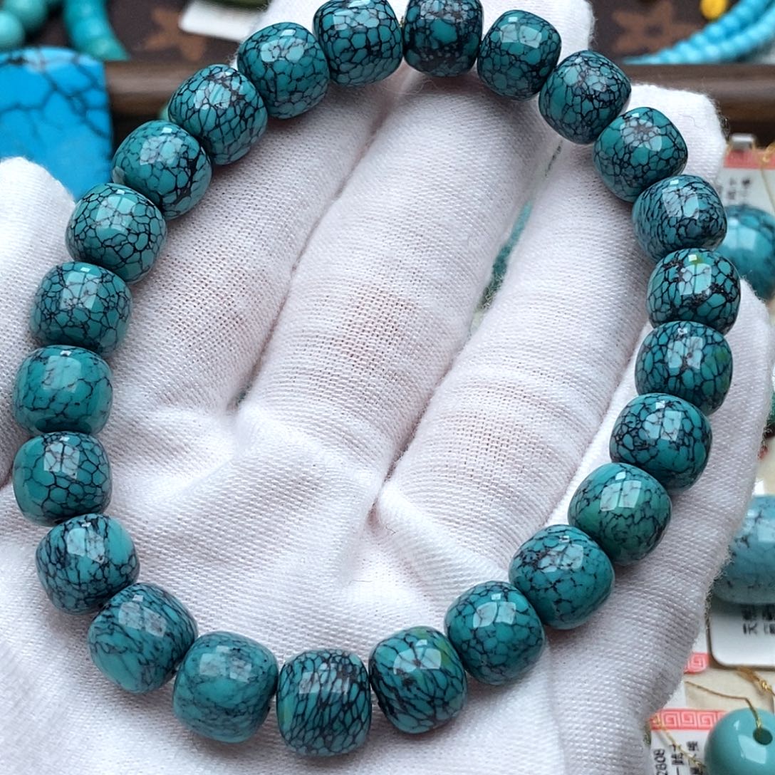 忠***粹绿松石未镶嵌珠宝奇石