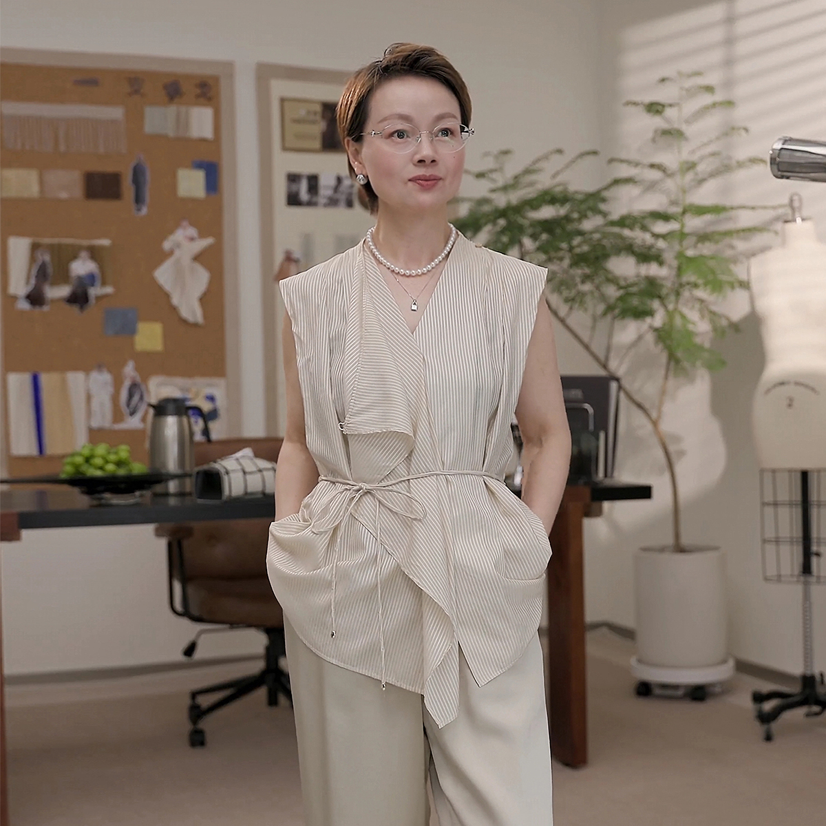 一支探戈丨小个子极简 不规则显瘦无袖桑蚕丝竖条纹衬衫 2530704