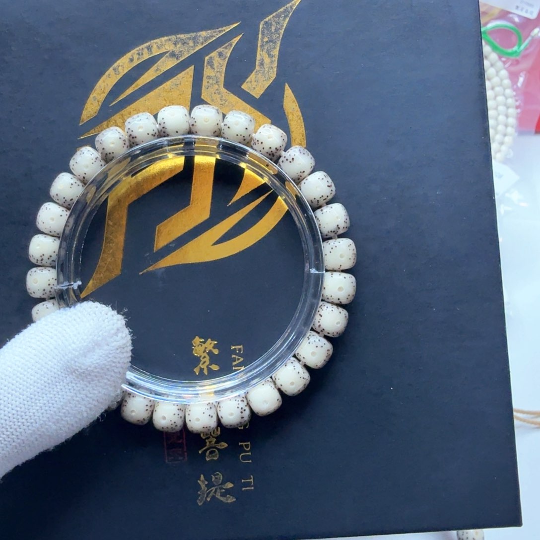 星月菩提吊坠23小冰糖大眼睛8左右单圈