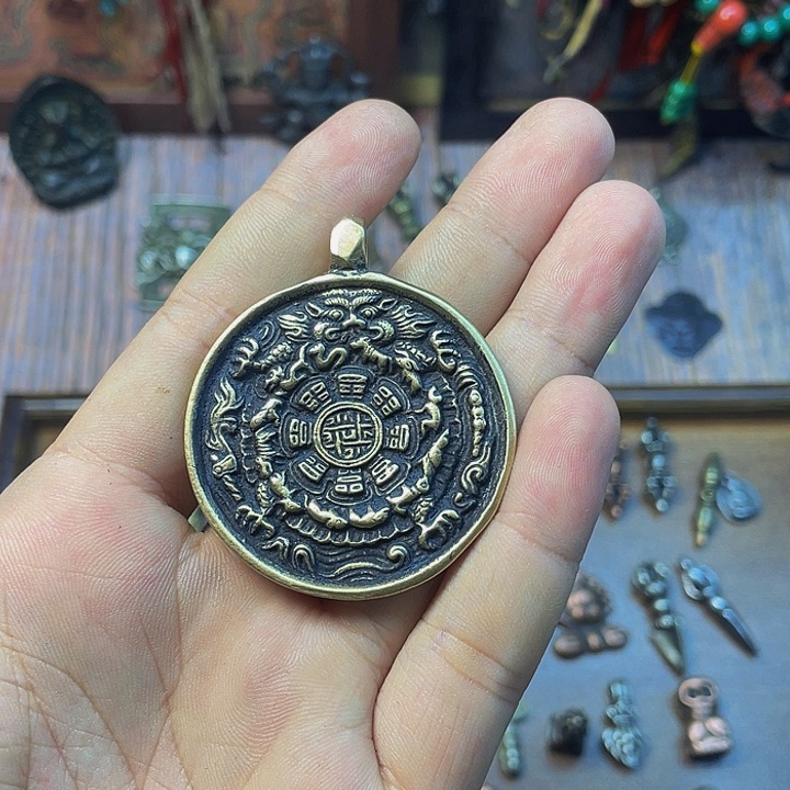 阳***o藏传福利九宫八卦牌1个天铁材质