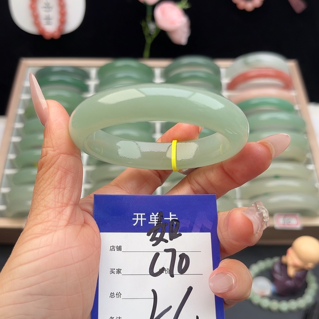 石英质玉未镶嵌手镯