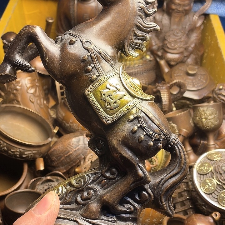 诚信经营铜器摆件