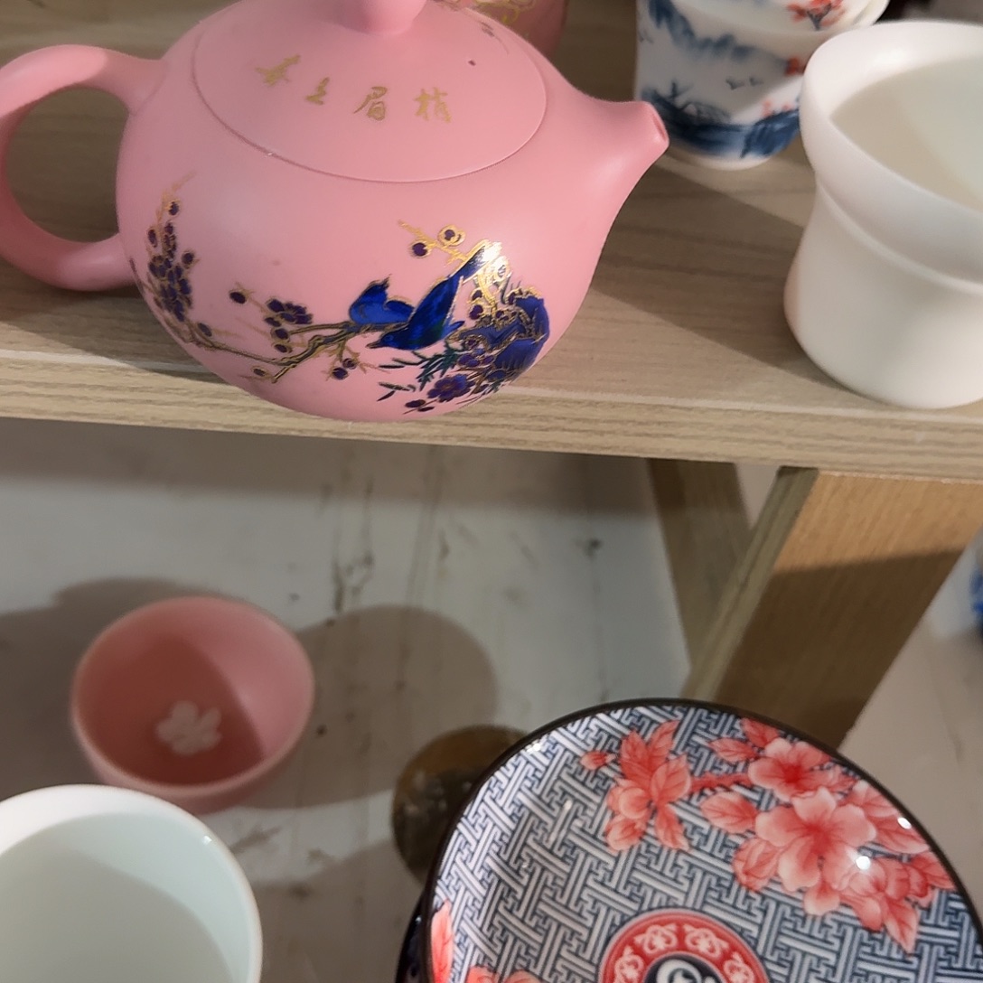 阿***芬粉紫砂壶一个喜上眉梢