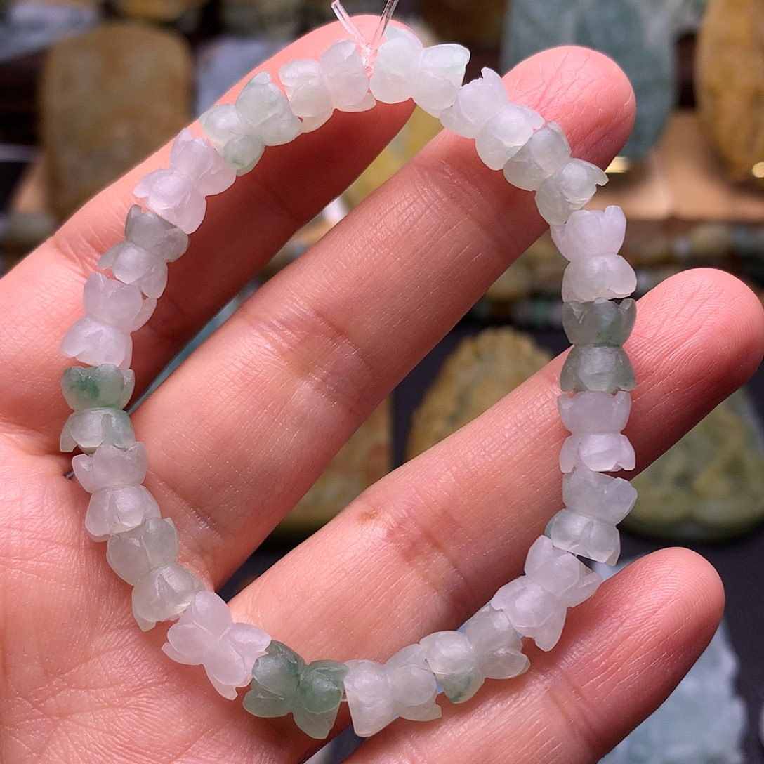 定制翡翠未镶嵌并蒂莲花