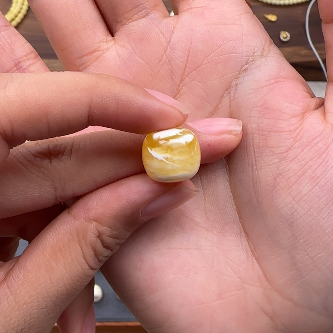 琥珀未镶嵌珠宝奇石12.6mm