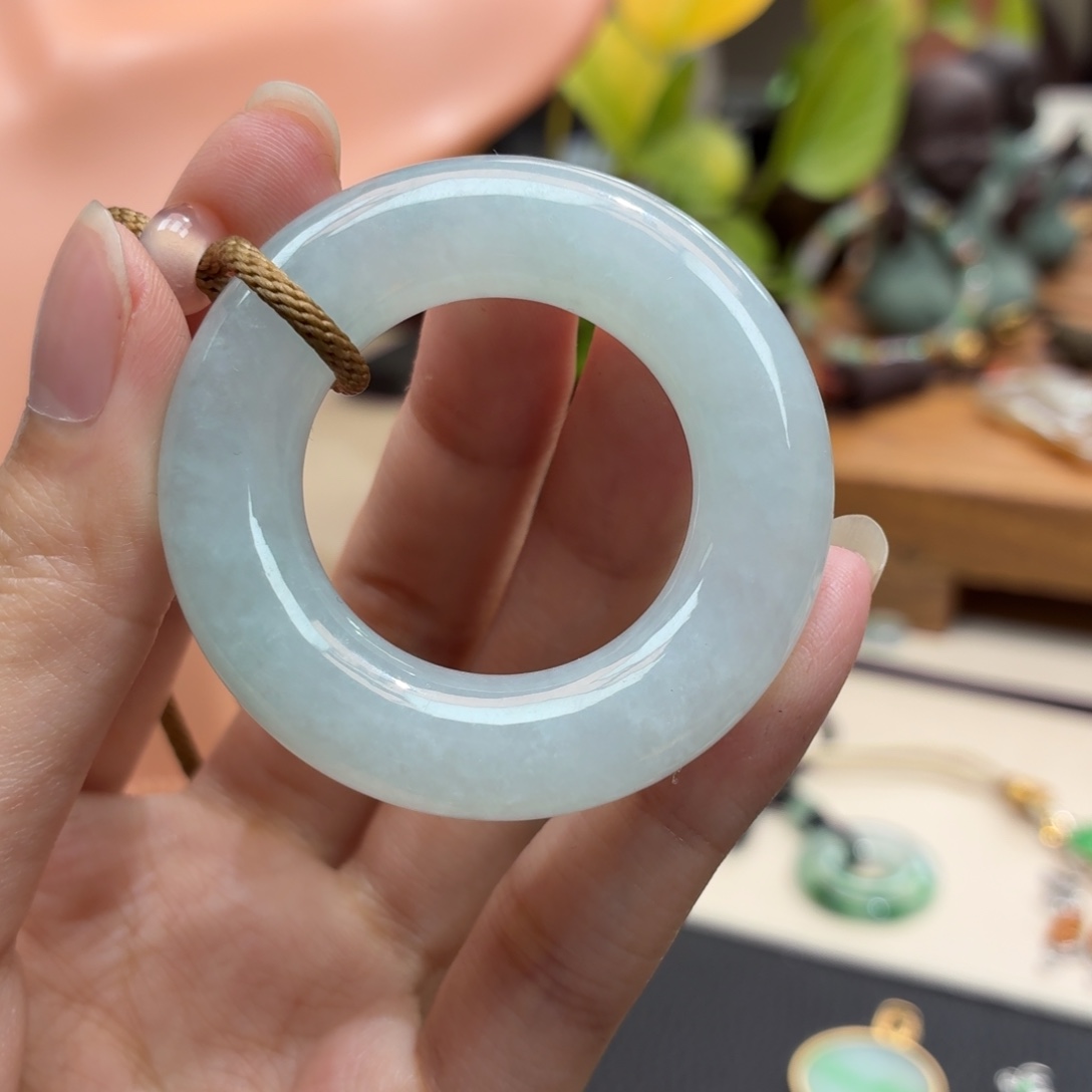 翡翠未镶嵌颈饰吊坠