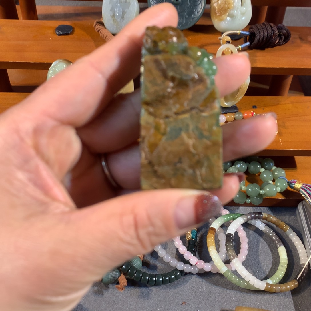 和田玉（糖玉）颈饰未镶嵌菲***王