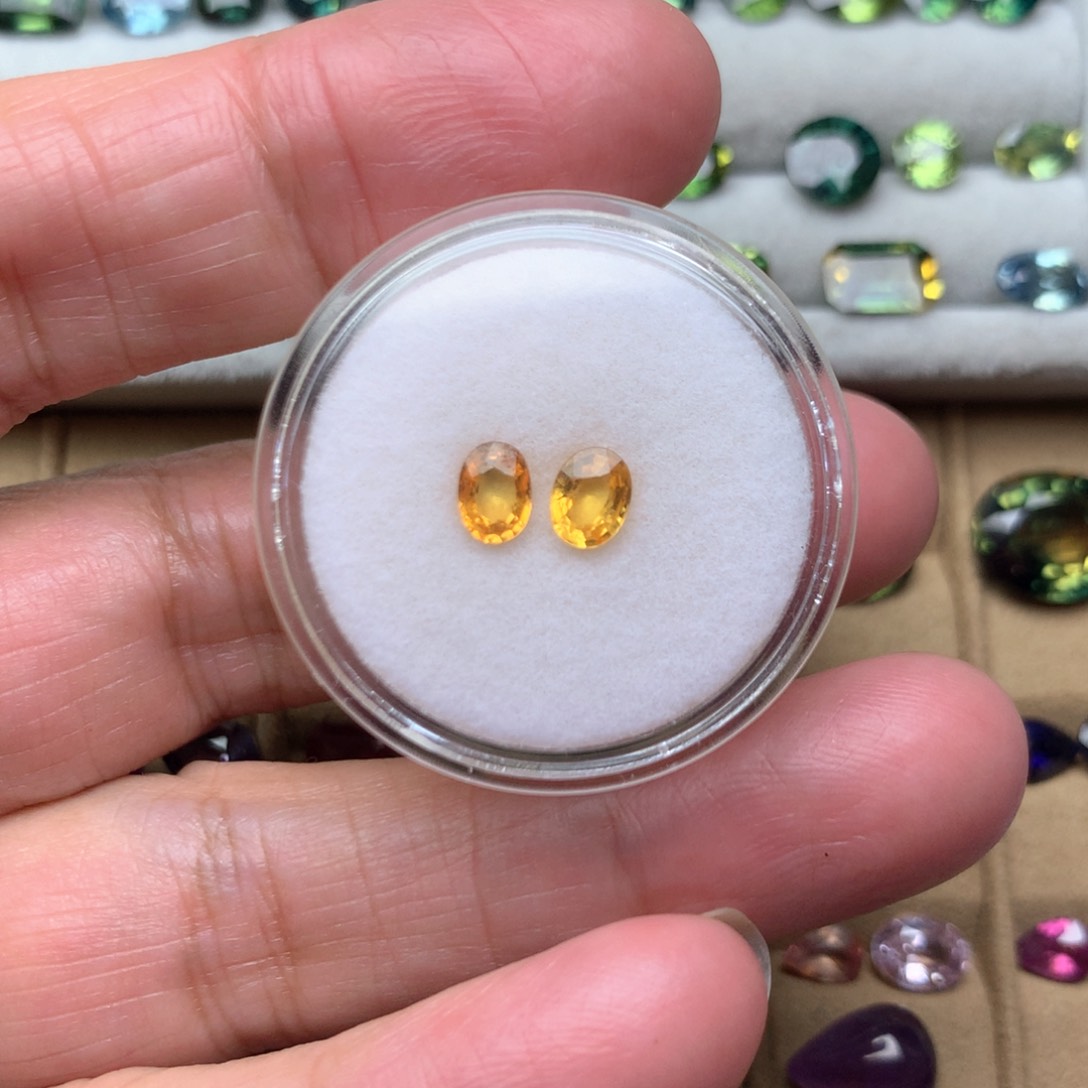 蓝宝石裸石未镶嵌