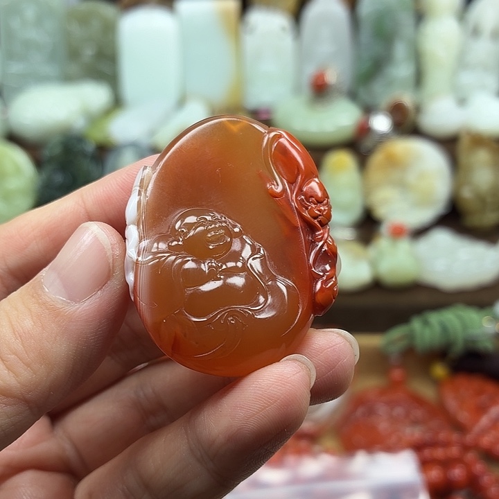 程***亮和田玉未镶嵌颈饰