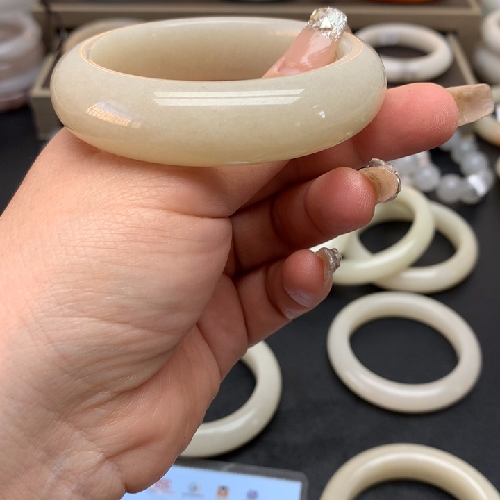 石英质玉手镯未镶嵌疯*56