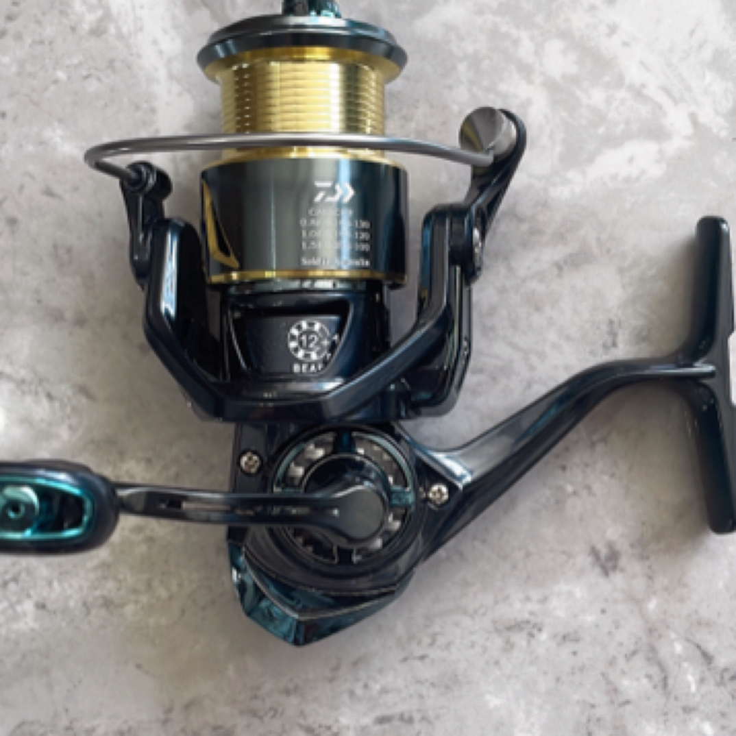 无间隙微物泛用远投轮纺车轮