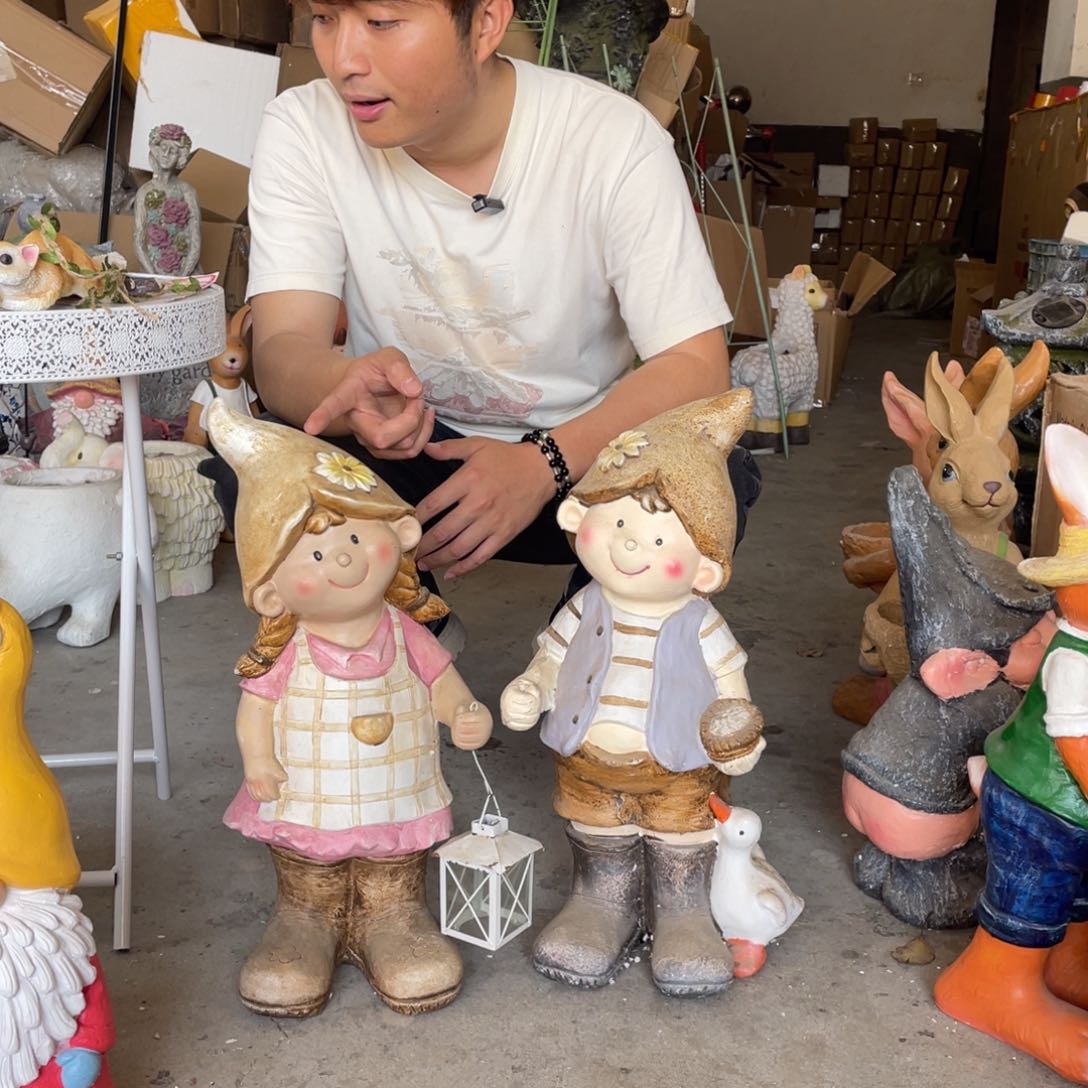 【闪购商品】陶瓷摆件提灯男孩女孩摆件