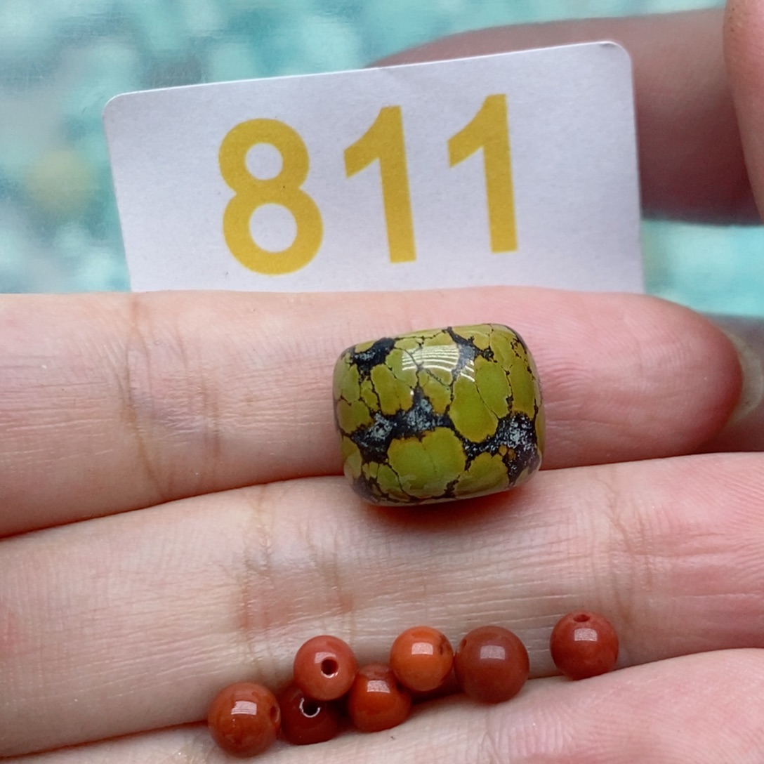 南红玛瑙未镶嵌珠宝奇石