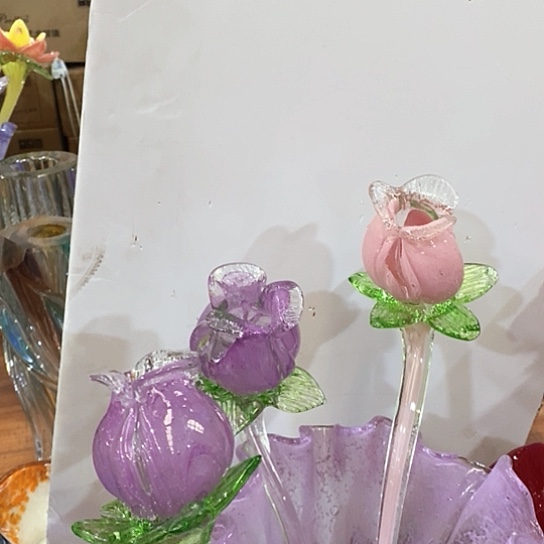 琉璃花瓶高45厘米宽9厘米