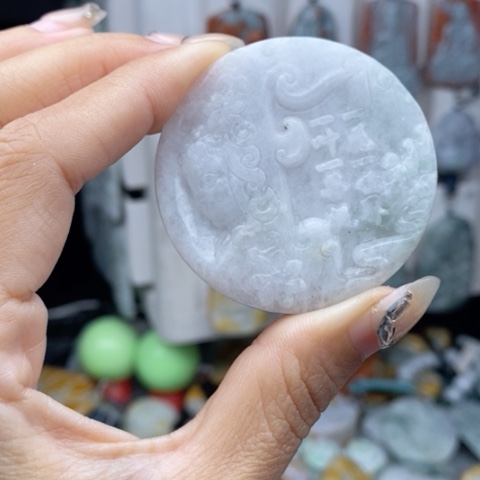 翡翠颈饰未镶嵌翡翠