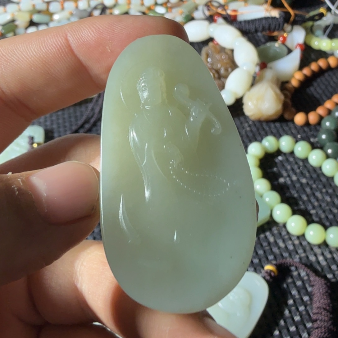 和田玉未镶嵌颈饰