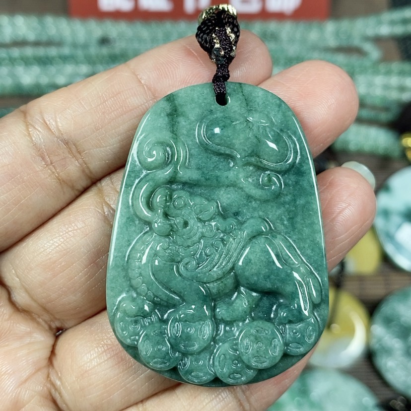 【闪购商品】翡翠颈饰未镶嵌玉吊坠翡翠玉飞天貔貅牌
