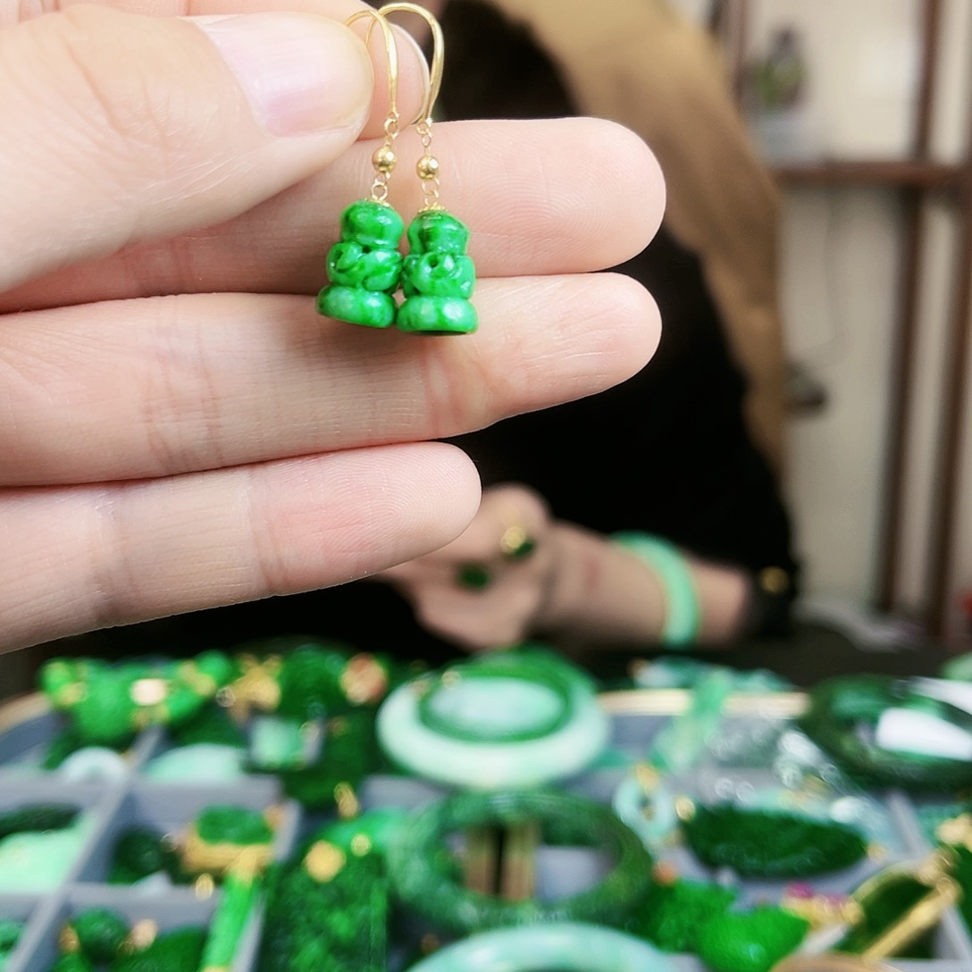 翡翠耳饰18K金镶嵌耳饰