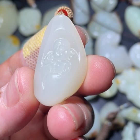 和田玉挂件未镶嵌社**氓