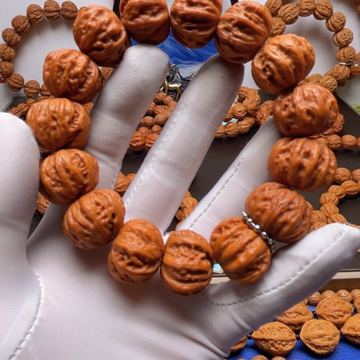 文玩核桃吊坠人**梦文玩核桃