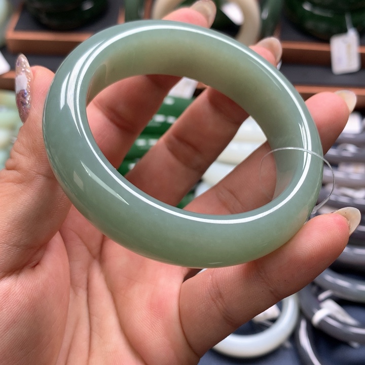 【闪购商品】未镶嵌手镯和田玉