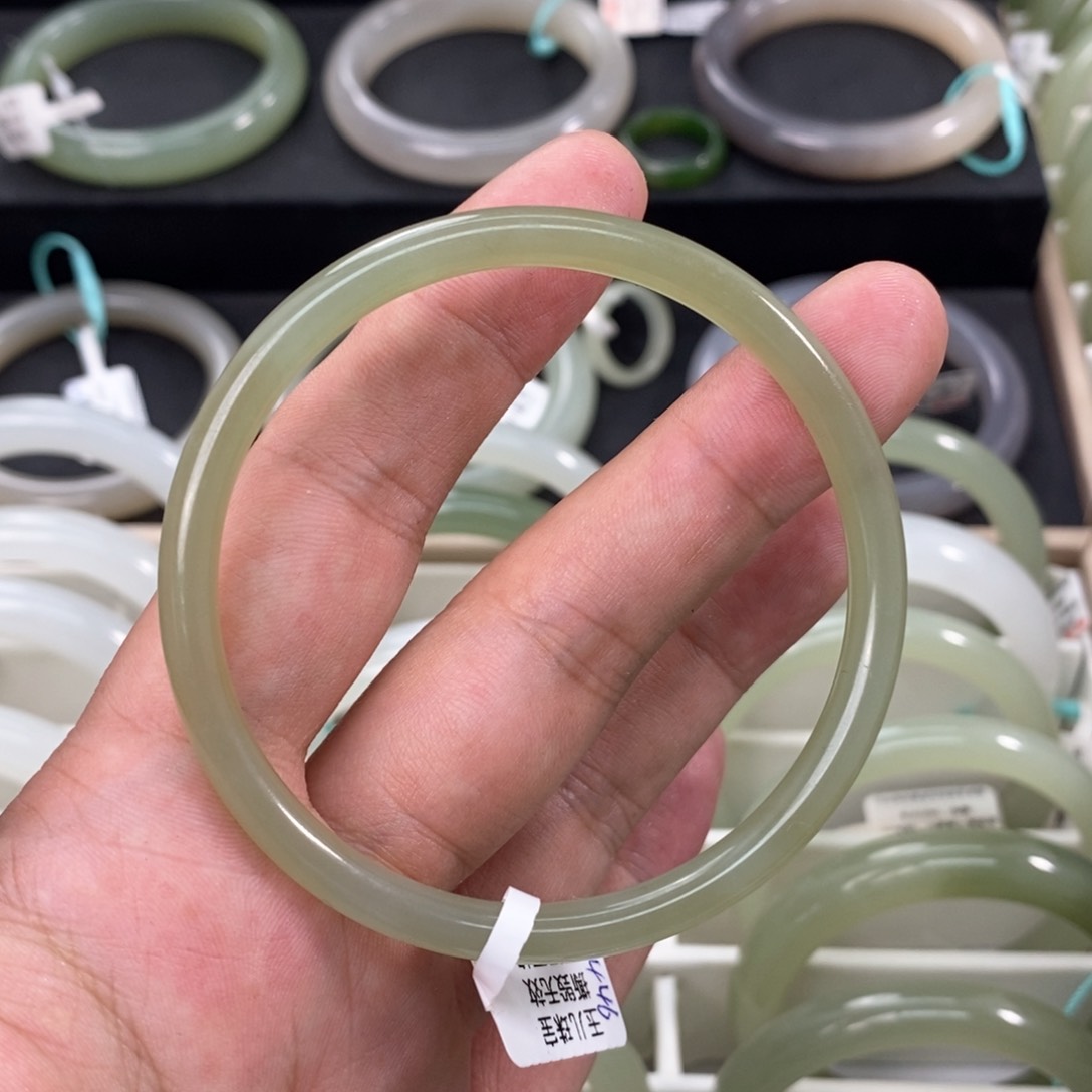 和田玉手镯未镶嵌5758