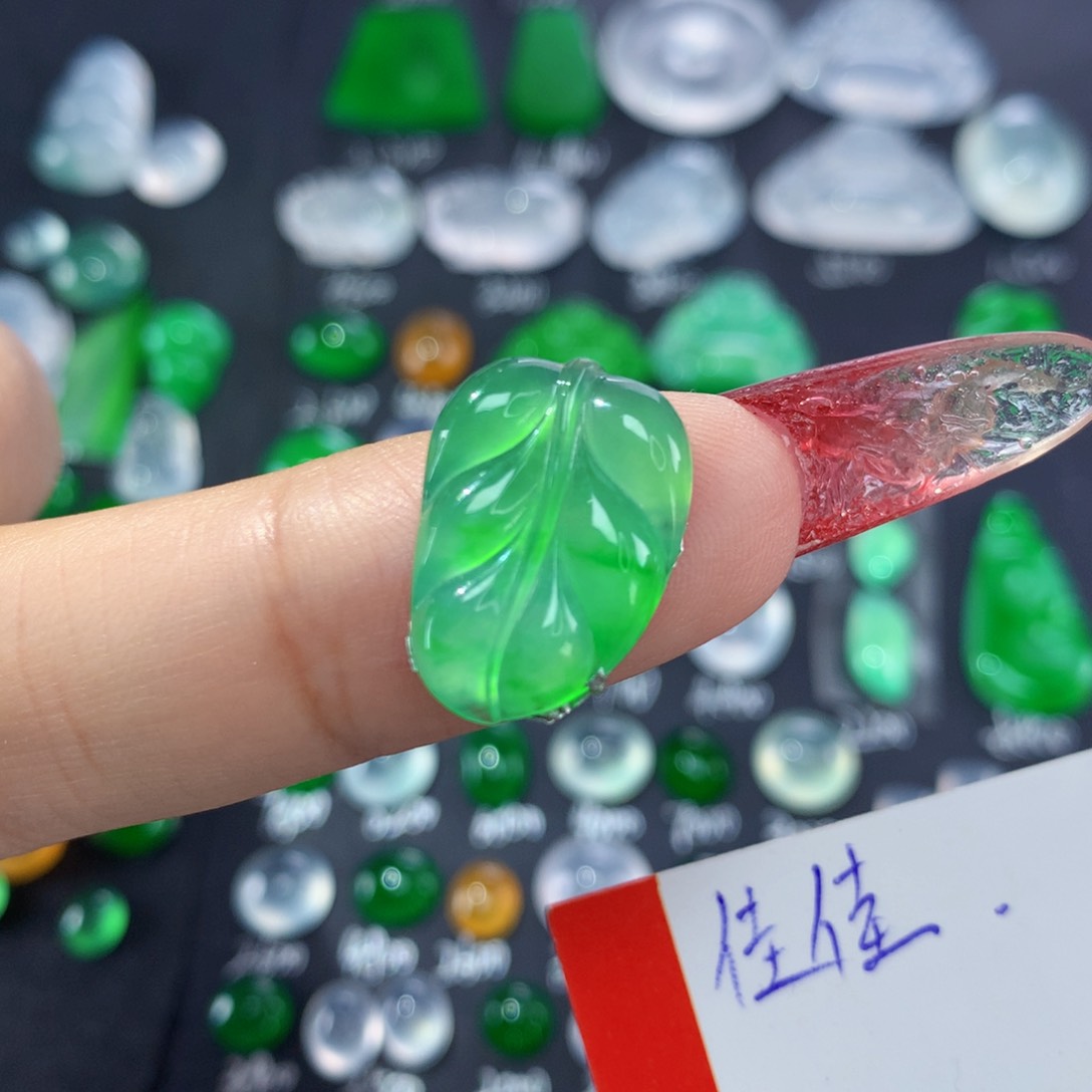 翡翠颈饰未镶嵌纯天然缅甸A货翡翠