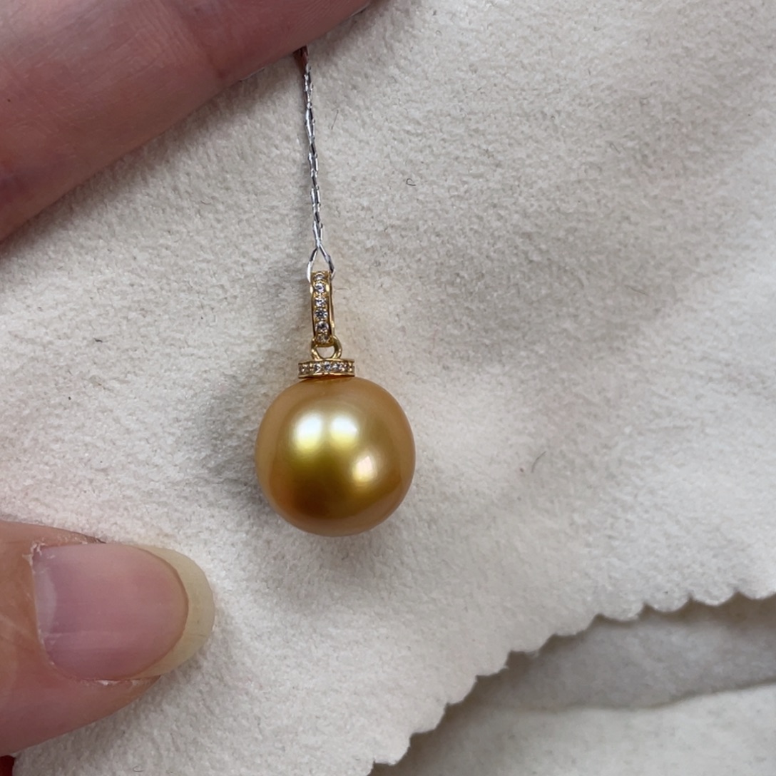 颈饰海水珍珠18K金镶嵌13.9mm