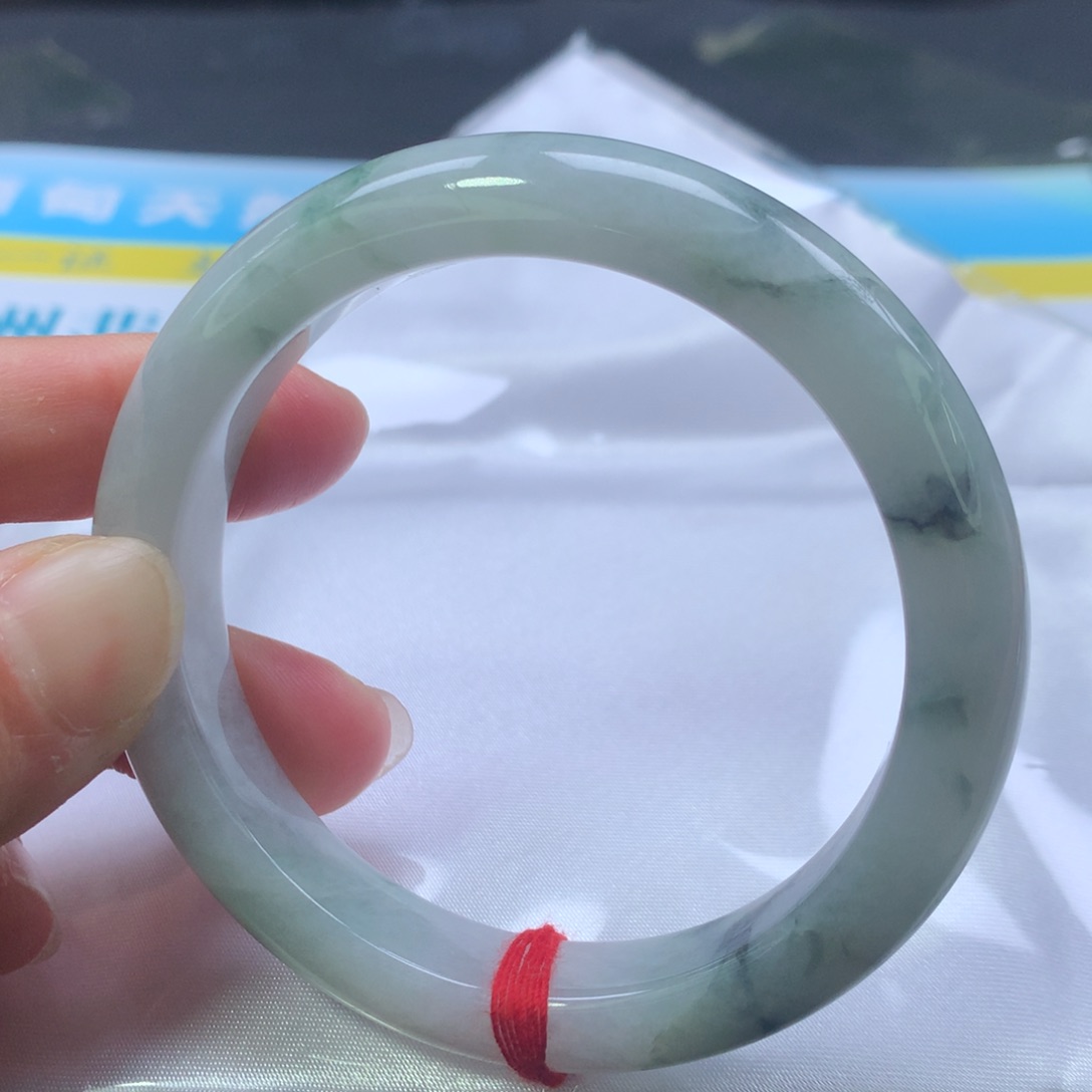 翡翠手镯未镶嵌0748号
