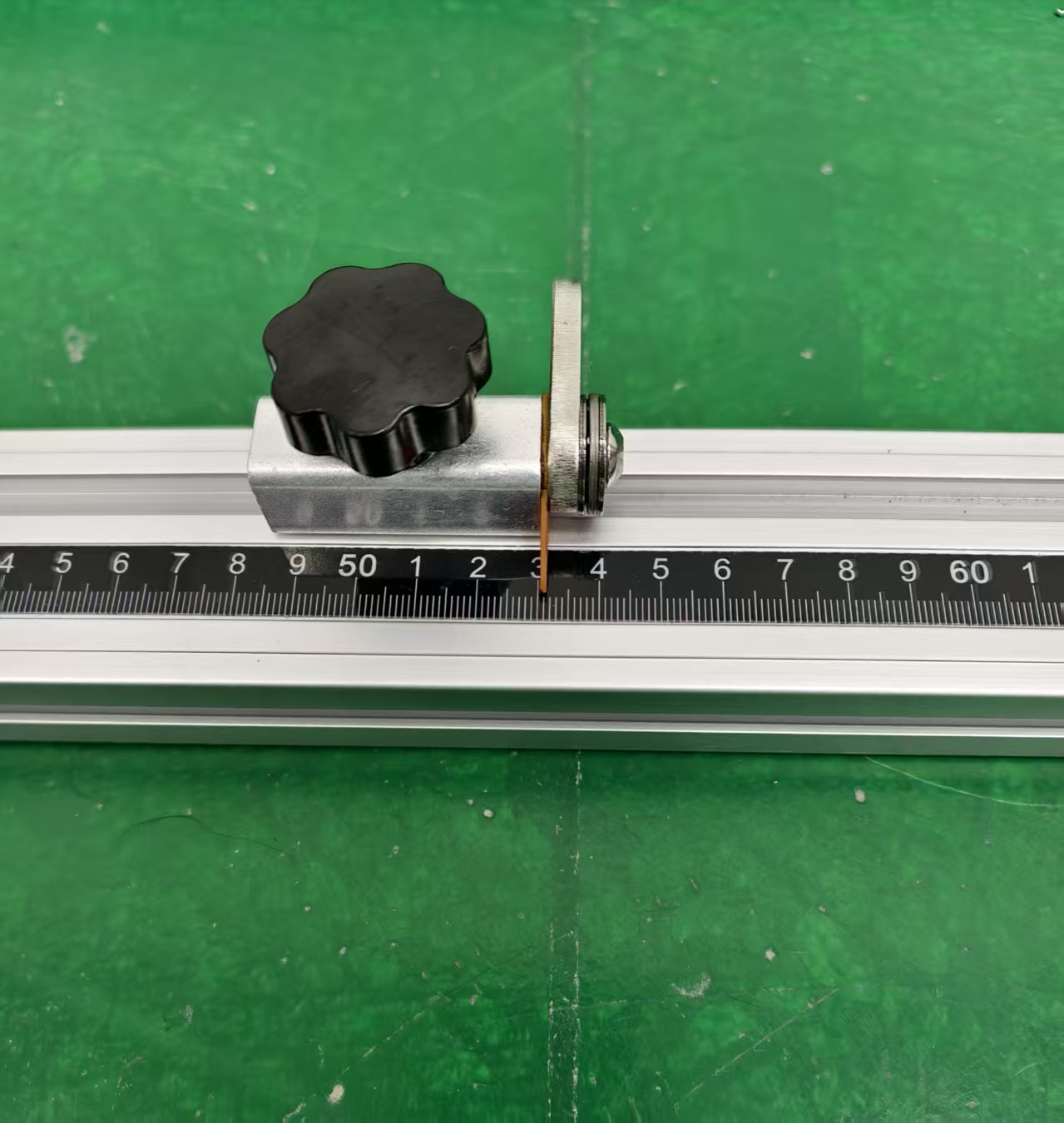 亮匠新款锯台延伸推杆定位器一键微调斜切无刷无尘锯推台锯工作台