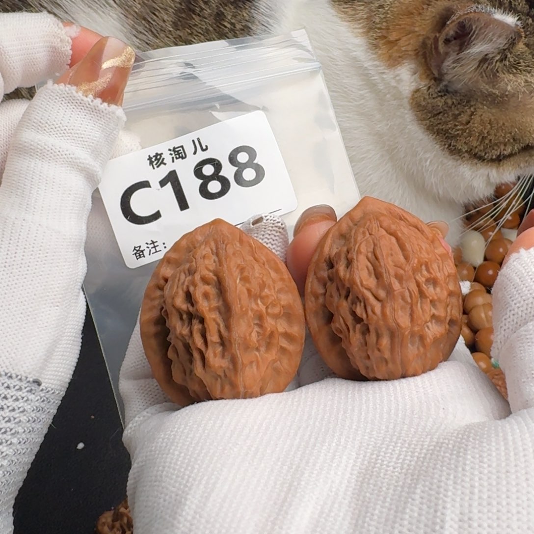 文玩核桃把件37大红袍C188