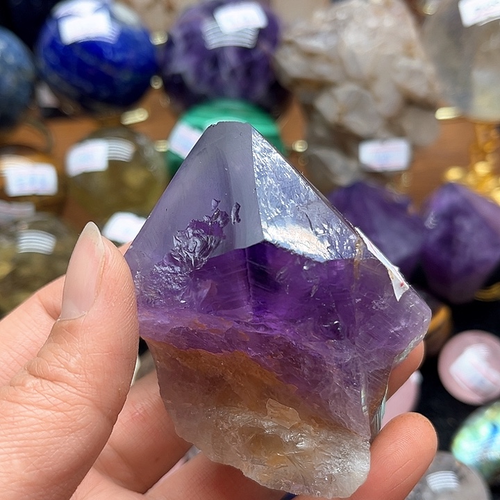 水晶189克水晶原石未镶嵌