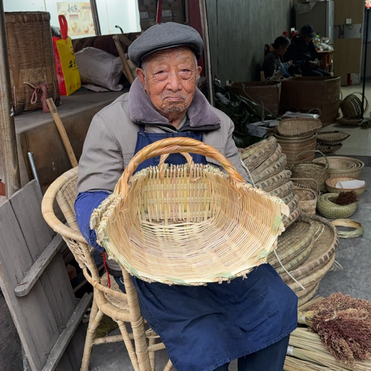竹编怨箕 实用工具 扎实耐心 摘菜瓜果