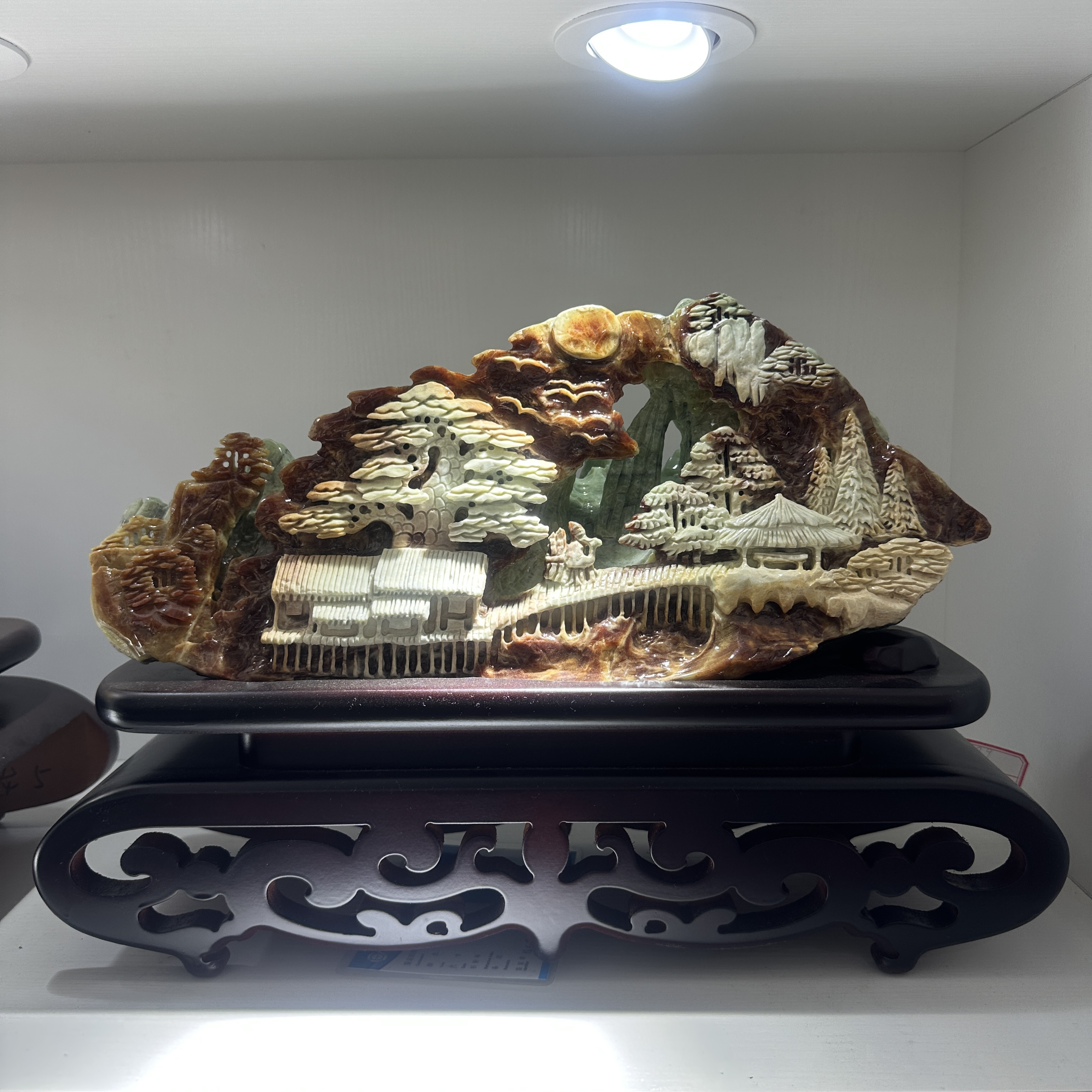 适合家居办公室装饰红皮子山水