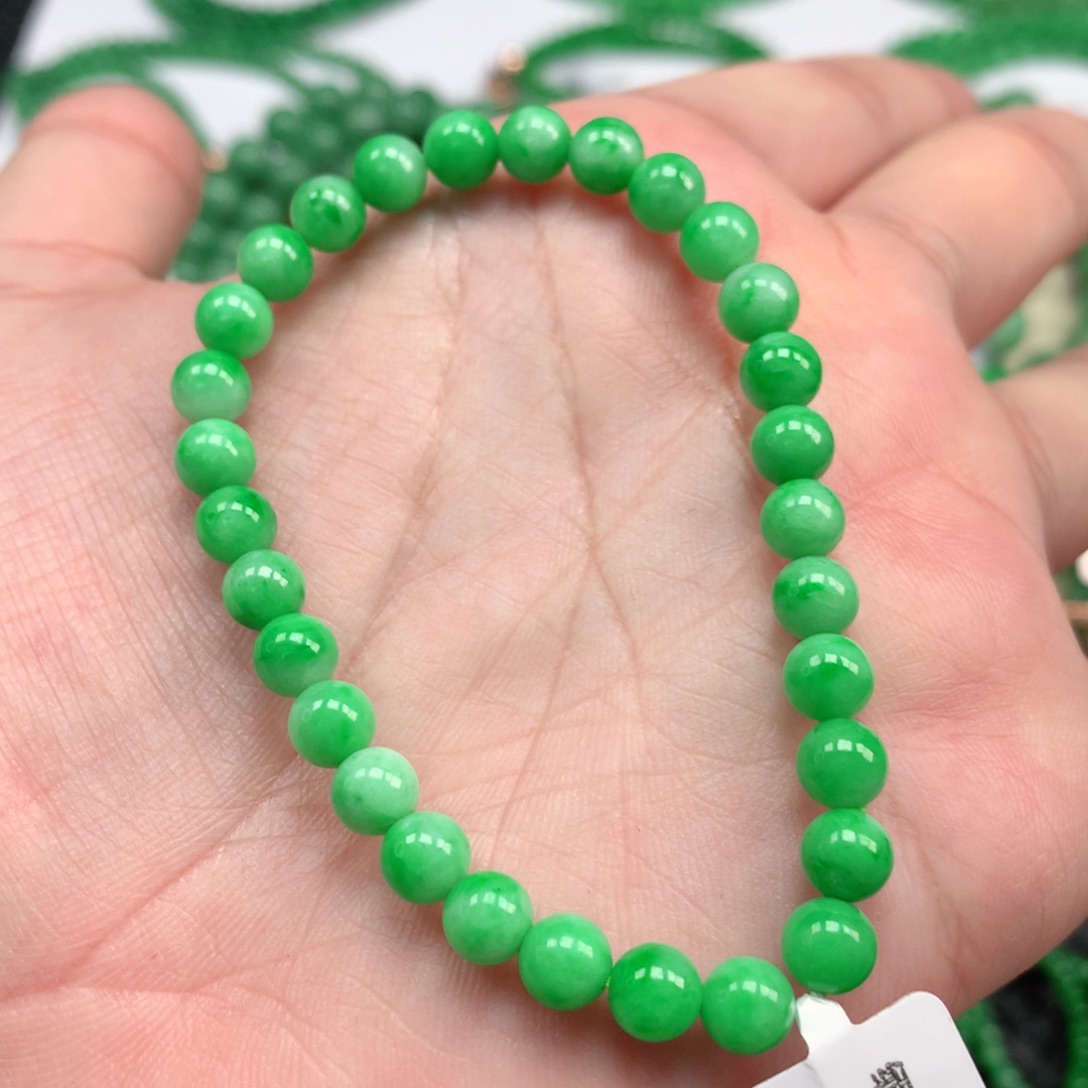 翡翠手链未镶嵌翡翠