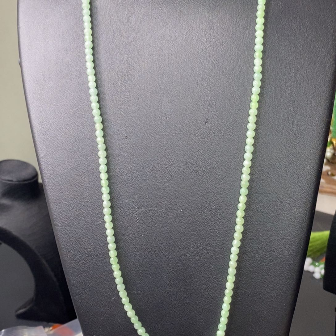 颈饰未镶嵌翡翠吊坠