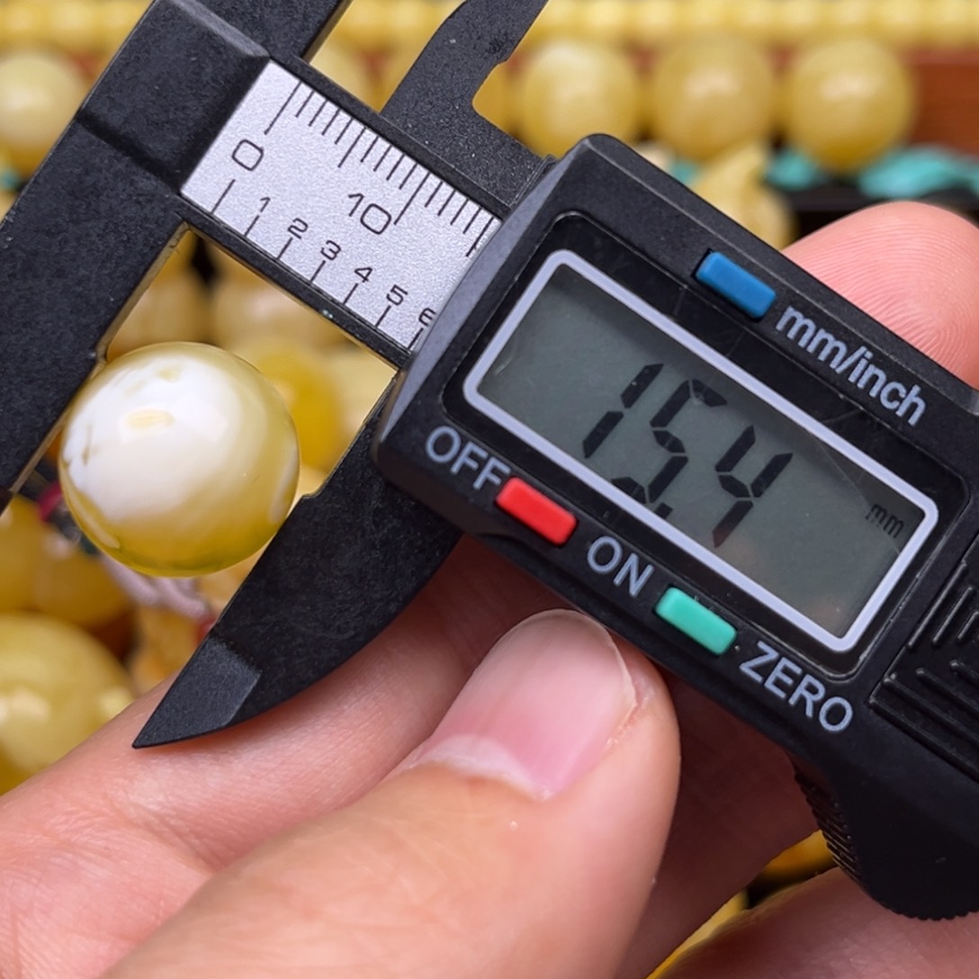 琥珀裸石未镶嵌猎*