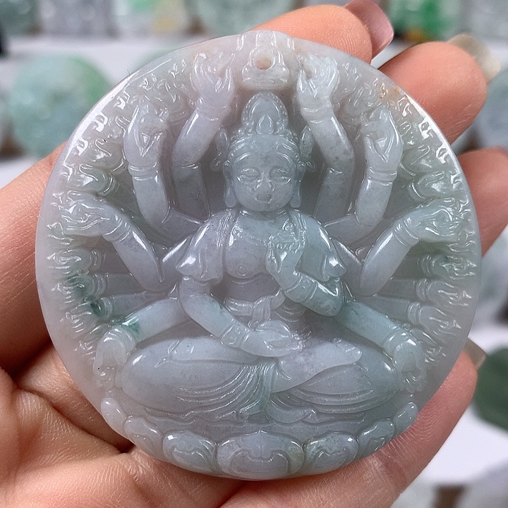翡翠未镶嵌颈饰千手观音福利